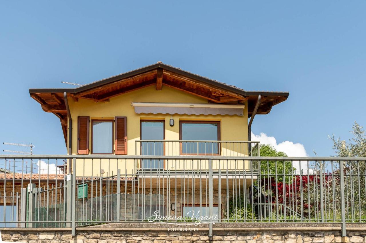 Ferienwohnung Casa Aria Riva di Solto Exterior foto